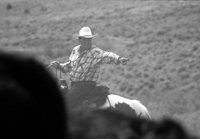 Video: Ranchers help a family in need