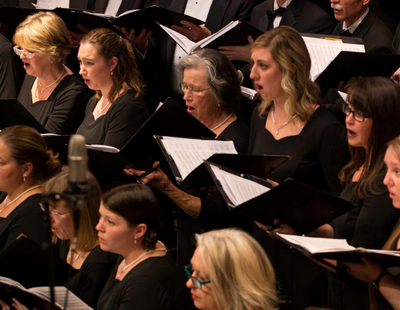 Glacier Symphony Chorale performs "With One Voice"